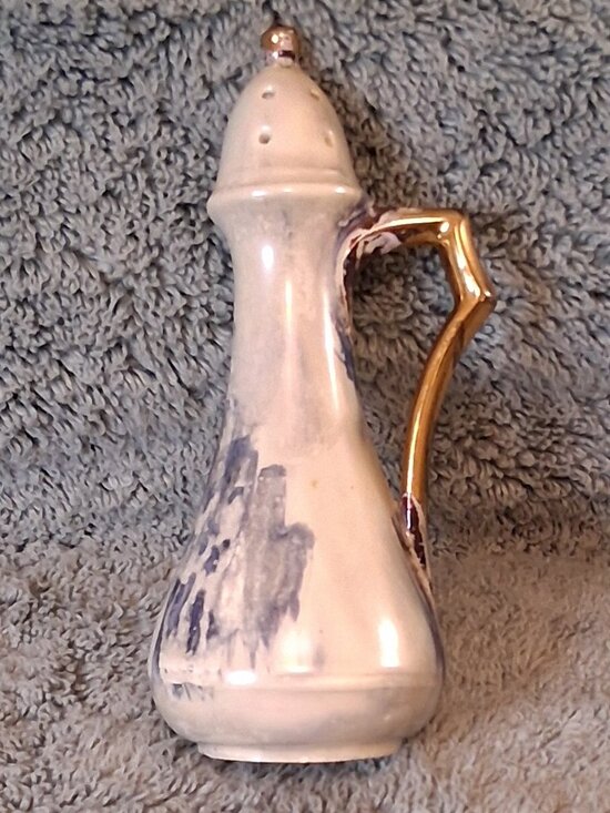 Custom / Mid-Century Studio Art Pottery Other - Vintage 1960s Studio Pottery Shaker Signed Lillie H 1963 Luster Gold Trim